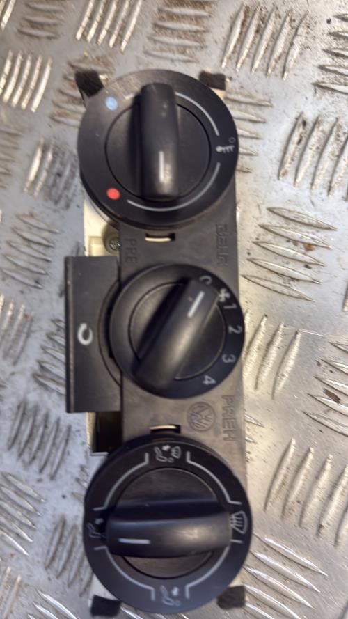 Commande chauffage VOLKSWAGEN FOX Diesel - Image 1