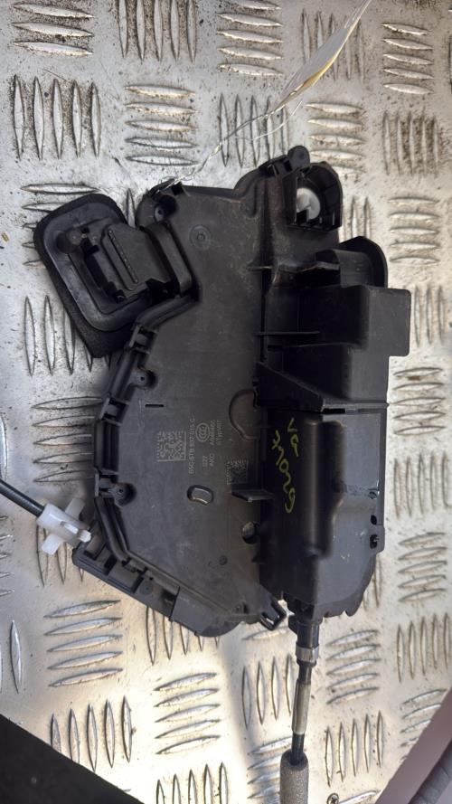 Serrure avant gauche VOLKSWAGEN CADDY 5 Diesel - Image 3