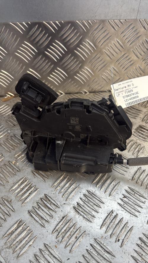 Serrure avant droit VOLKSWAGEN CADDY 5 Diesel - Image 1
