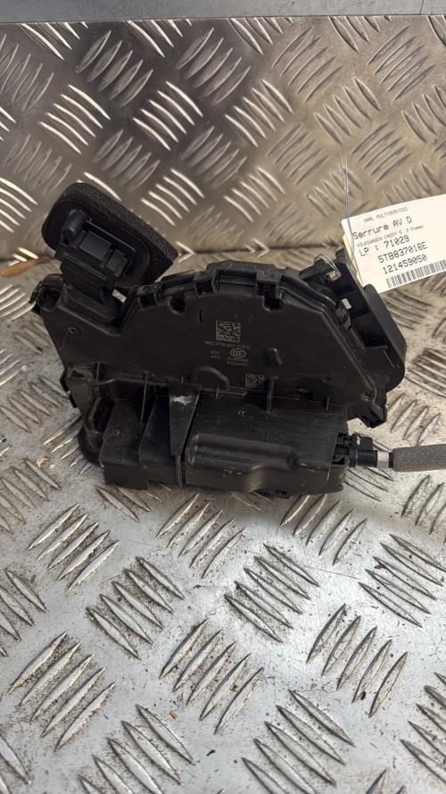 Serrure avant droit VOLKSWAGEN CADDY 5 Diesel - Image 2