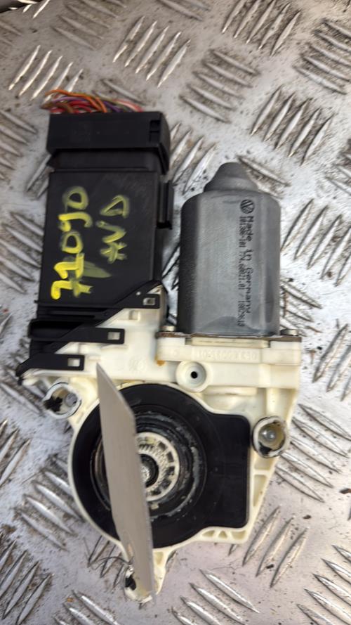 Moteur leve vitre avant droit VOLKSWAGEN GOLF 4 Essence - Image 4