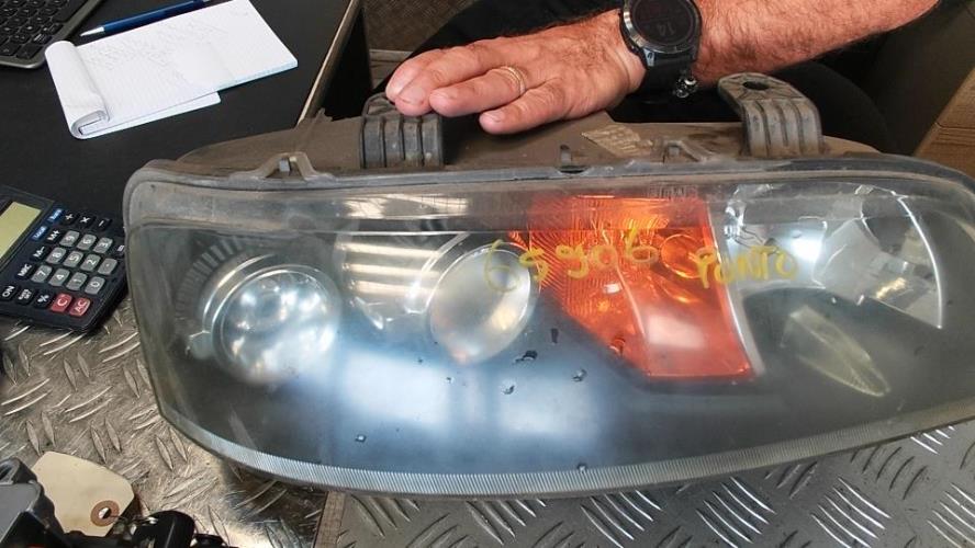 Optique avant principal droit (feux)(phare) FIAT PUNTO 2 PHASE 1 Essence - Image 2