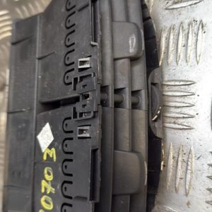 Aerateur tableau de bord PEUGEOT 208 1 PHASE 1 Diesel - Image 1