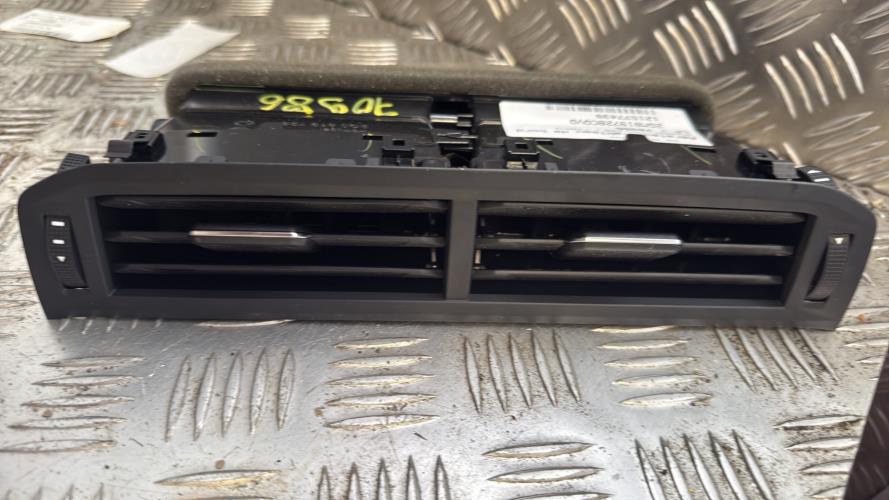 Aerateur tableau de bord VOLKSWAGEN T-CROSS PHASE 1 Essence - Image 1