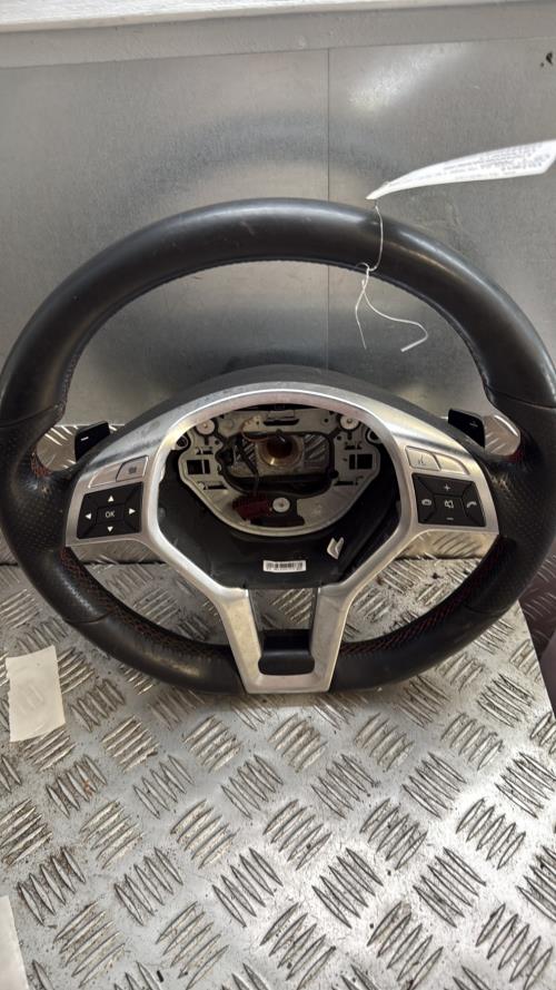 Volant MERCEDES CLASSE GLA 156 PHASE 1 Diesel - Image 1