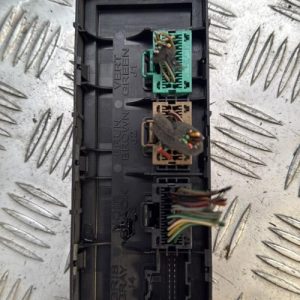 Divers CHEVROLET CRUZE PHASE 1 Essence - Image 1