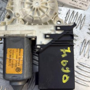 Moteur leve vitre avant gauche VOLKSWAGEN GOLF 4 Essence - Image 1