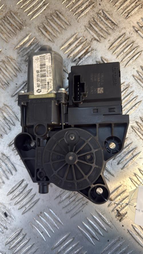 Moteur leve vitre avant droit RENAULT MEGANE 3 PHASE 1 BREAK Diesel - Image 2