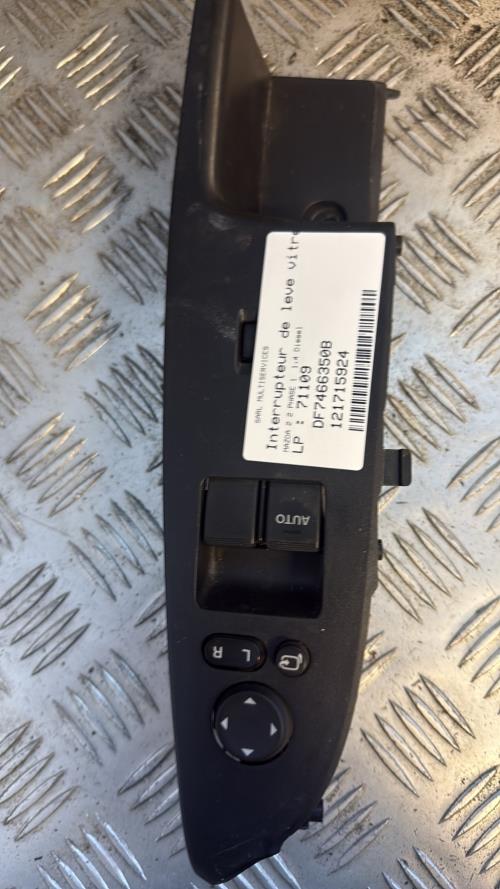 Interrupteur de leve vitre avant gauche MAZDA 2 2 PHASE 1 Diesel - Image 3