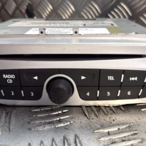 Autoradio d'origine RENAULT MEGANE 3 PHASE 2 BREAK Diesel - Image 1