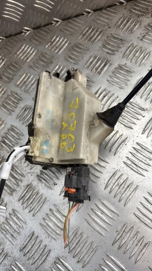 Serrure arriere droit PEUGEOT 208 1 PHASE 1 Diesel - Image 1