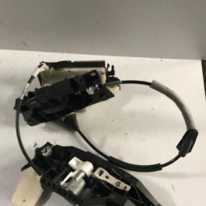 Serrure arriere droit PEUGEOT 208 1 PHASE 1 Essence - Image 1