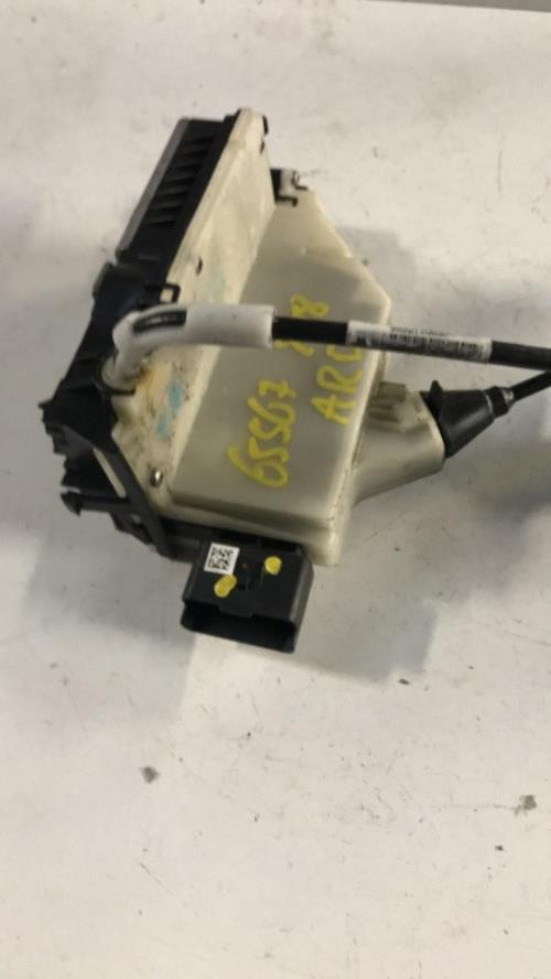 Serrure arriere droit PEUGEOT 208 1 PHASE 1 Essence - Image 3