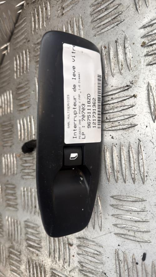 Interrupteur de leve vitre avant droit PEUGEOT 208 1 PHASE 1 Diesel - Image 1