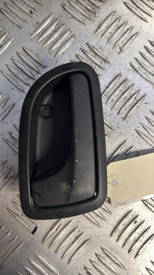 Poignee interieur avant gauche KIA PICANTO 1 PHASE 2 Essence - Image 2