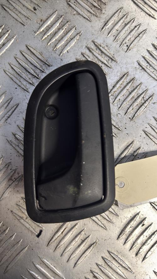 Poignee interieur avant gauche KIA PICANTO 1 PHASE 2 Essence - Image 4