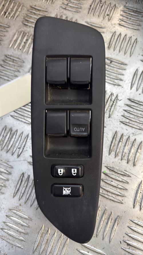 Interrupteur de leve vitre avant gauche TOYOTA AURIS 1 PHASE 1 Diesel - Image 3