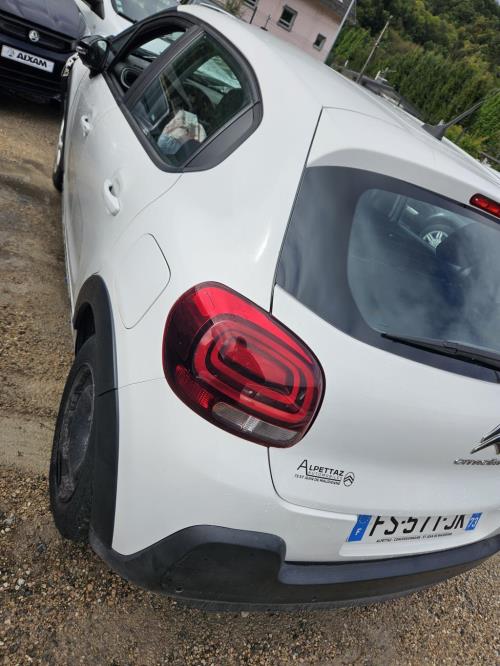 Pare boue avant gauche CITROEN C3 3 PHASE 1 Diesel - Image 1