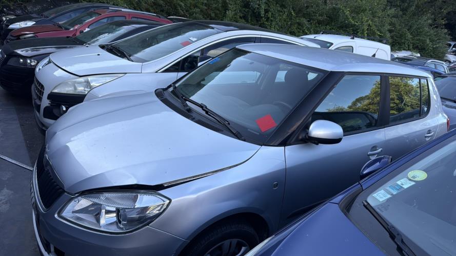 Pare boue arriere droit SKODA FABIA 2 PHASE 2 Essence - Image 2