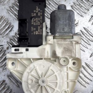Moteur leve vitre avant droit PEUGEOT 407 PHASE 1 Diesel - Image 1