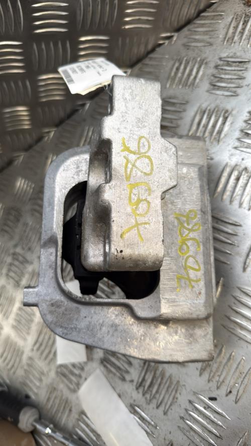 Support moteur droit VOLKSWAGEN T-CROSS PHASE 1 Essence - Image 3