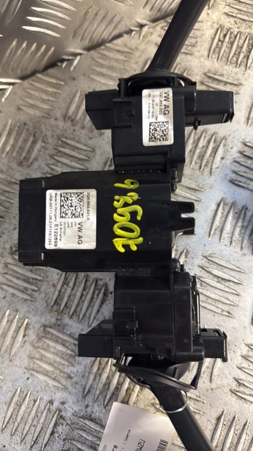 Commodo phare VOLKSWAGEN T-CROSS PHASE 1 Essence - Image 2