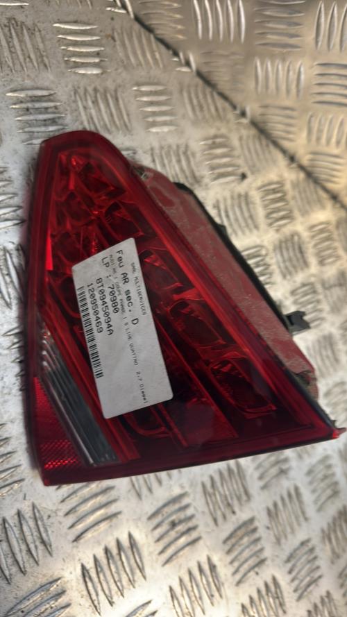 Feu arriere secondaire droit (feux) AUDI A5 1 COUPE PHASE 1 Diesel - Image 1