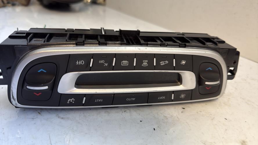 Commande chauffage RENAULT SCENIC 3 PHASE 3 Diesel - Image 1