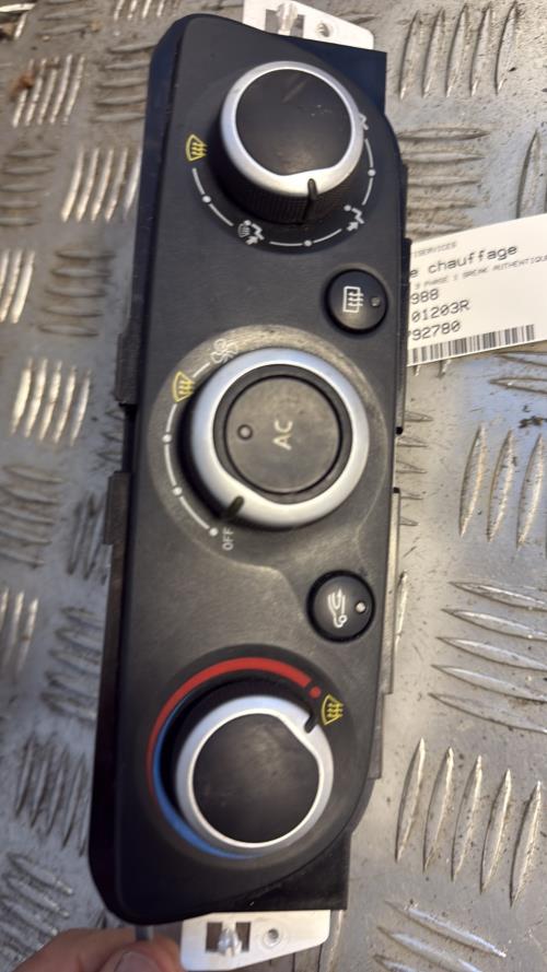 Commande chauffage RENAULT MEGANE 3 PHASE 1 BREAK Diesel - Image 1