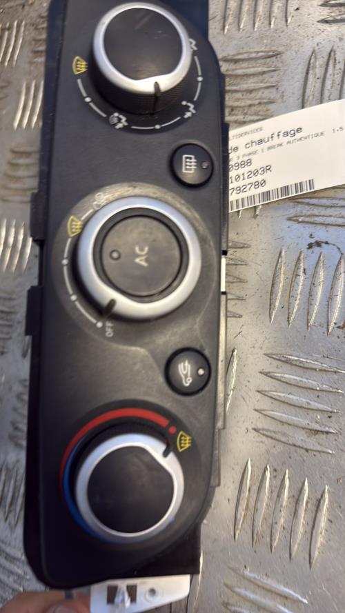 Commande chauffage RENAULT MEGANE 3 PHASE 1 BREAK Diesel - Image 2