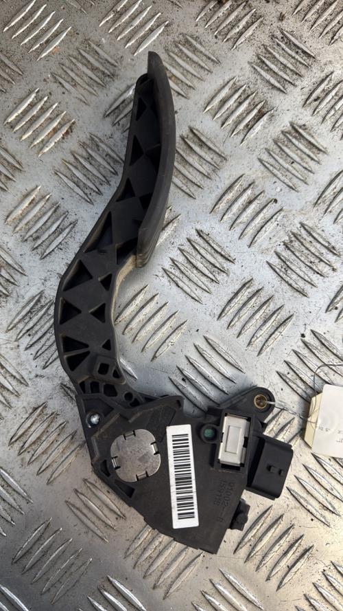Pedale d'accelerateur RENAULT MEGANE 3 PHASE 1 BREAK Diesel - Image 1