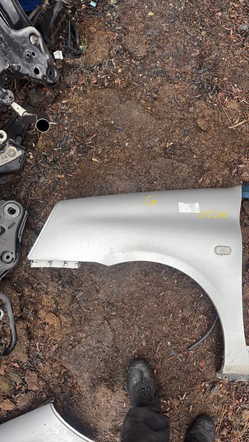 Aile avant gauche RENAULT CLIO 2 PHASE 2 Essence - Image 1