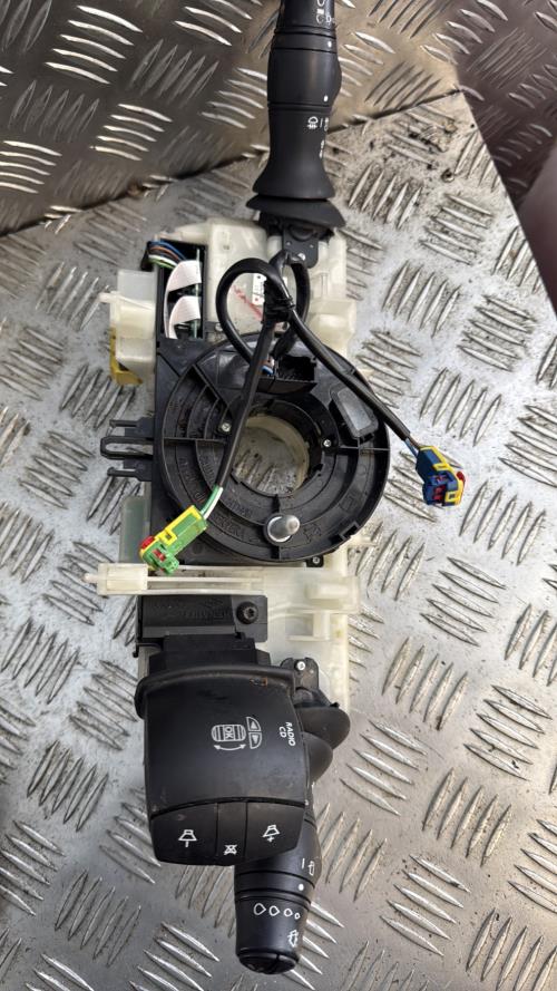 Com (Bloc Contacteur Tournant+Commodo Essuie Glace+Commodo Phare) RENAULT MEGANE 3 PHASE 1 BREAK Diesel - Image 2