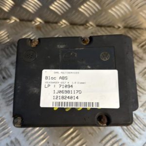 Bloc ABS (freins anti-blocage) VOLKSWAGEN GOLF 4 Diesel - Image 1
