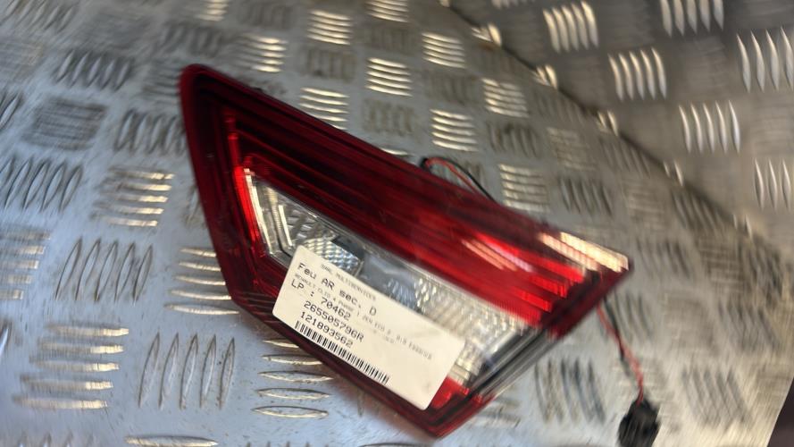 Feu arriere secondaire droit (feux) RENAULT CLIO 4 PHASE 1 Essence - Image 1