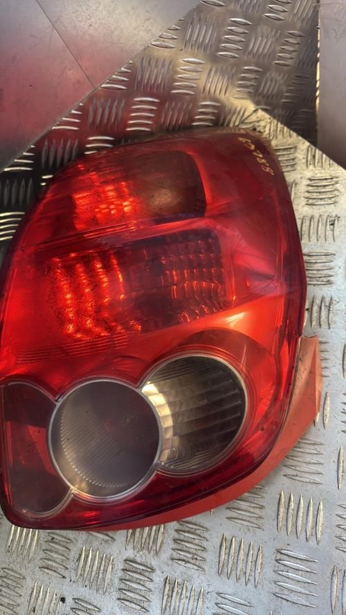 Feu arriere principal droit (feux) TOYOTA AURIS 1 PHASE 1 Essence - Image 2