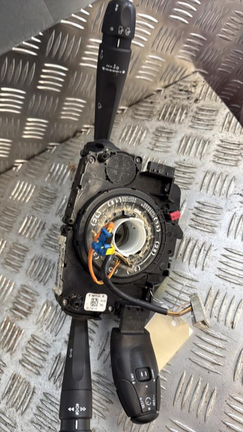 Com (Bloc Contacteur Tournant+Commodo Essuie Glace+Commodo Phare) PEUGEOT 208 1 PHASE 1 Diesel - Image 2