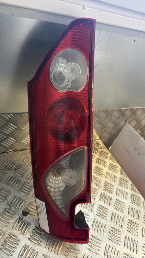 Feu arriere principal droit (feux) RENAULT KANGOO 2 PHASE 1 Diesel - Image 2