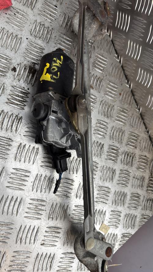 Moteur essuie glace avant TOYOTA COROLLA VERSO 1 Essence - Image 1