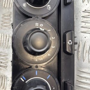 Commande chauffage CITROEN C3 2 PHASE 2 Essence - Image 1