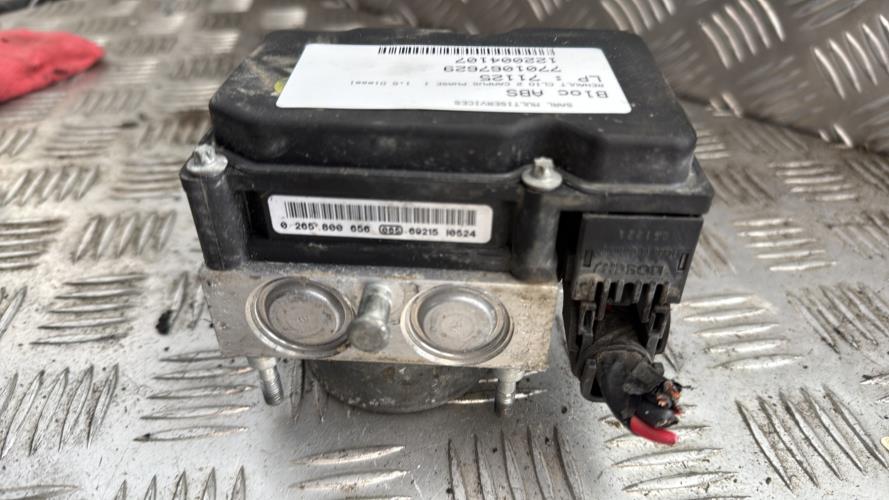 Bloc ABS (freins anti-blocage) RENAULT CLIO 2 CAMPUS PHASE 1 Diesel - Image 2