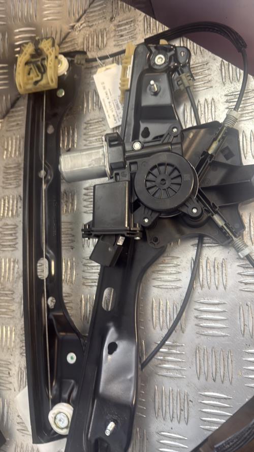 Leve vitre electrique avant droit OPEL ASTRA K PHASE 1 Essence - Image 3