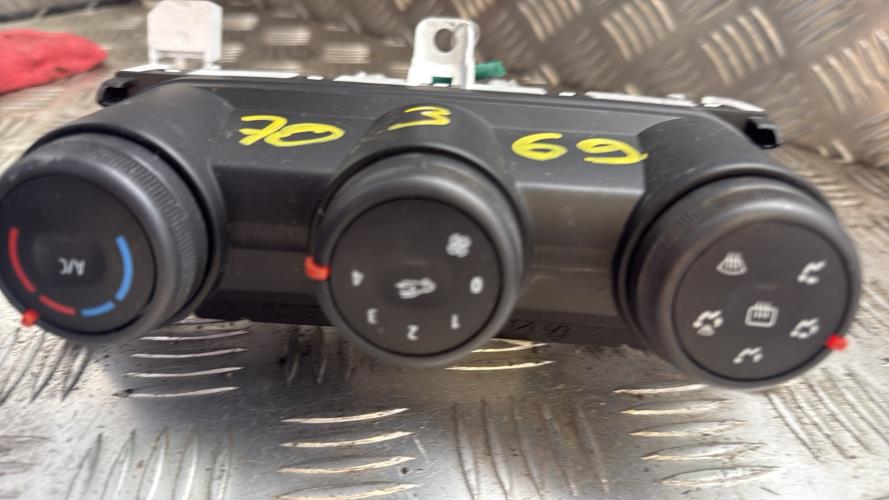 Commande chauffage RENAULT CLIO 5 PHASE 1 Diesel/Hybride - Image 3