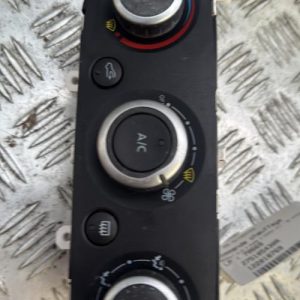 Commande chauffage RENAULT CLIO 4 PHASE 2 Diesel - Image 1