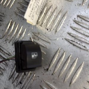 Interrupteur de leve vitre avant droit LANCIA MUSA PHASE 1 Diesel - Image 1