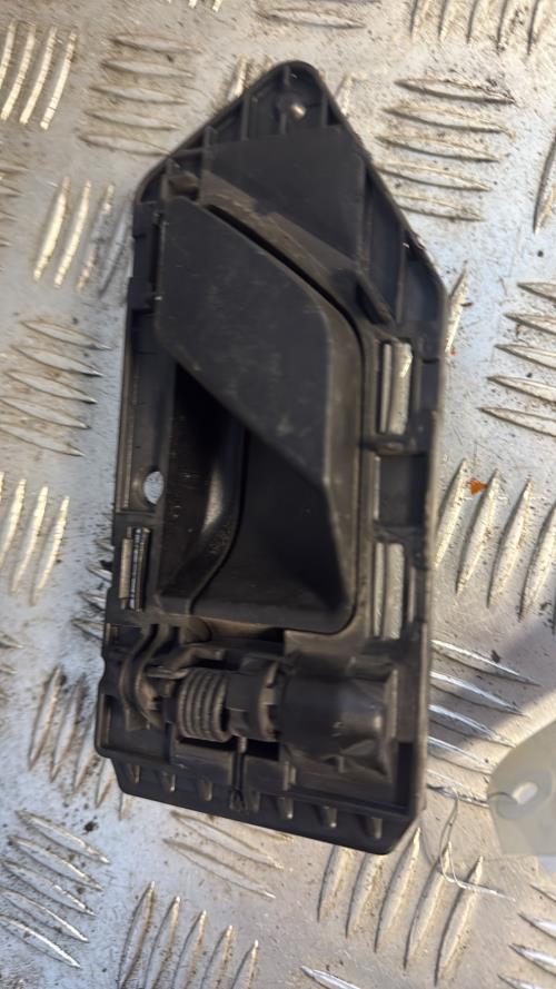 Poignee interieur avant gauche PEUGEOT PARTNER 1 PHASE 2 Diesel - Image 1