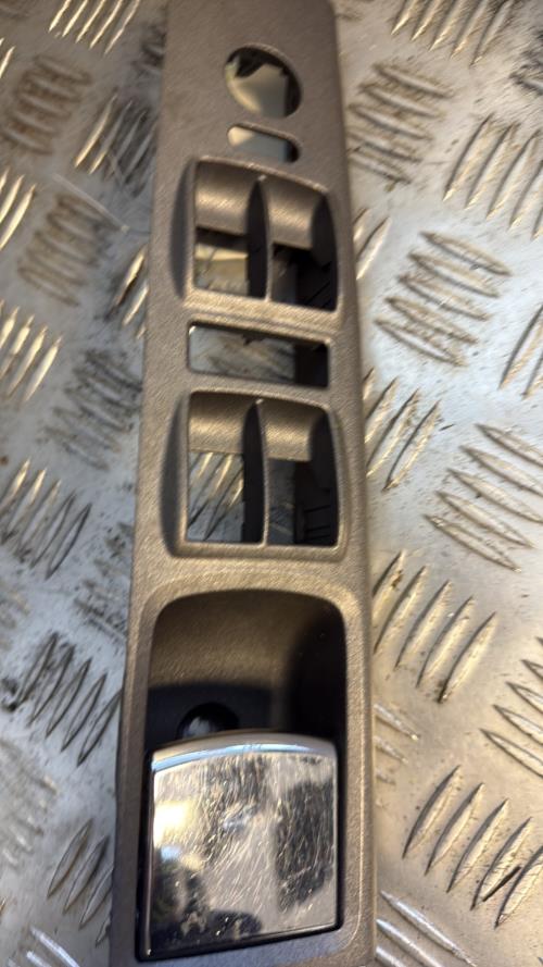 Poignee interieur avant gauche LANCIA MUSA PHASE 1 Diesel - Image 1