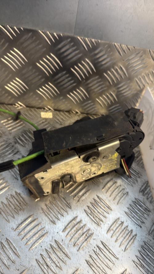 Serrure avant droit LANCIA MUSA PHASE 1 Diesel - Image 2