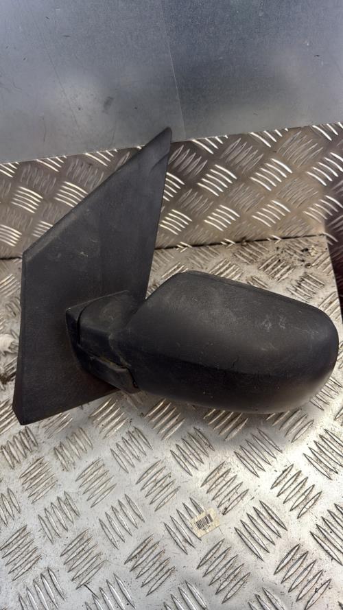 Retroviseur gauche FORD FIESTA 5 PHASE 1 Diesel - Image 2