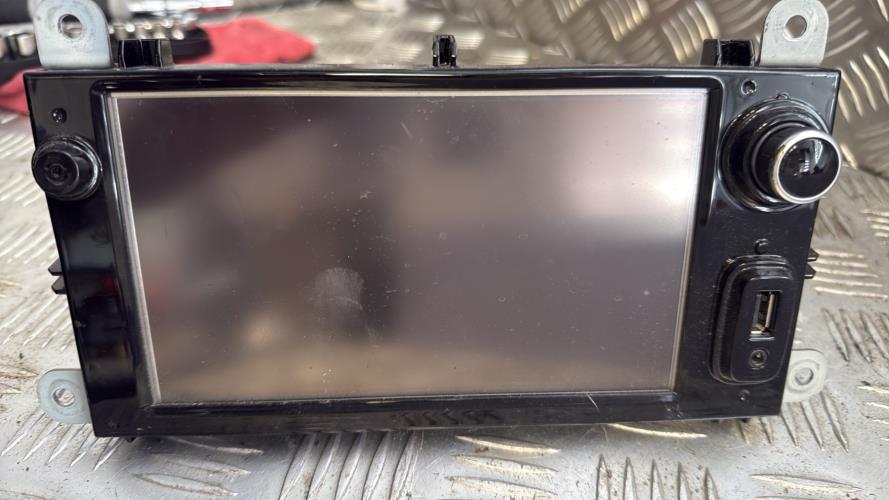 Autoradio d'origine RENAULT CLIO 4 PHASE 1 Essence - Image 1